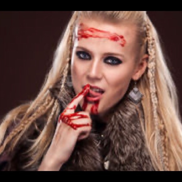 Raven - Picture 3 of 8